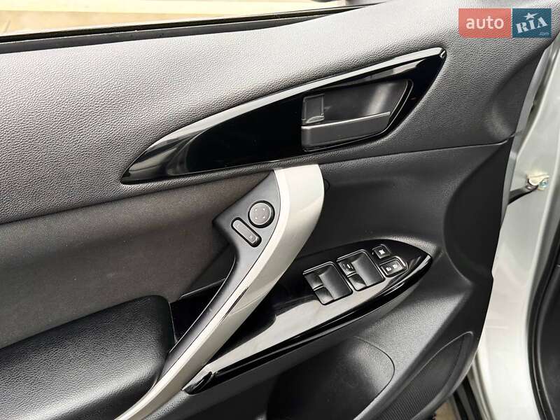 Позашляховик / Кросовер Mitsubishi Eclipse Cross 2018 в Києві фото 31 Позашляховик / Кросовер Mitsubishi Eclipse Cross 2018 в Києві