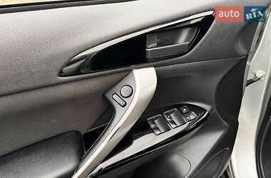 Позашляховик / Кросовер Mitsubishi Eclipse Cross 2018 в 