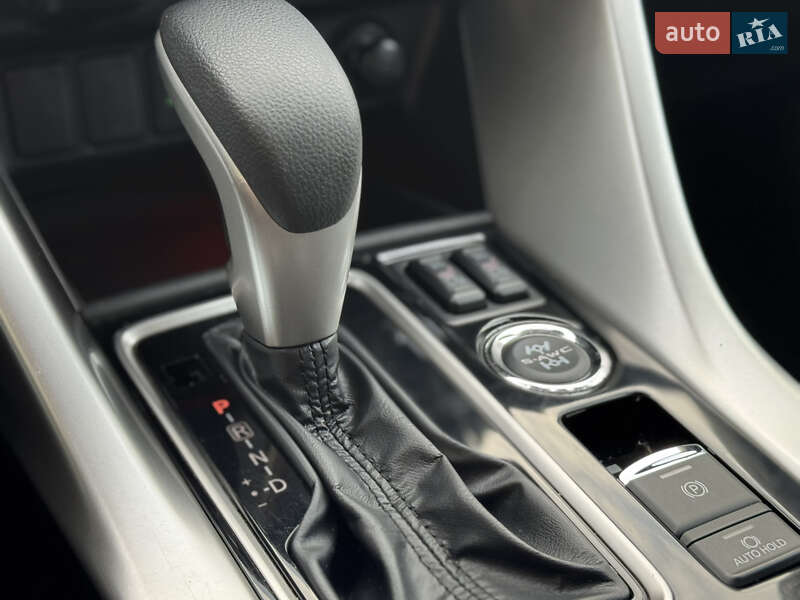 Внедорожник / Кроссовер Mitsubishi Eclipse Cross 2023 в Львове