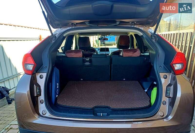 Внедорожник / Кроссовер Mitsubishi Eclipse Cross 2018 в Киеве фото 9 Внедорожник / Кроссовер Mitsubishi Eclipse Cross 2018 в Киеве