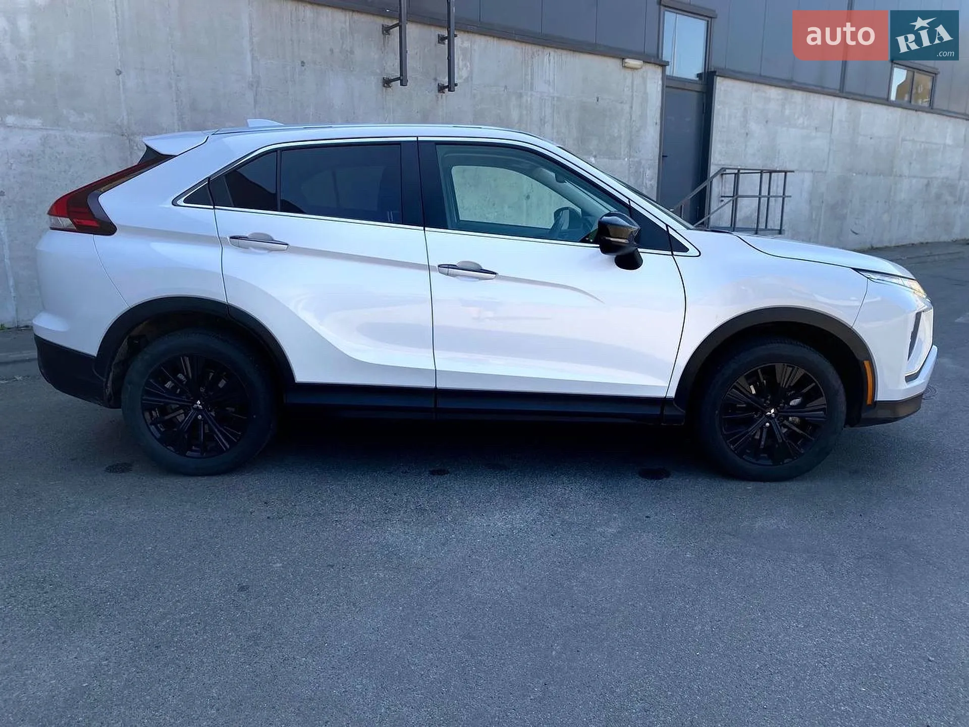 2021 Mitsubishi Eclipse Cross - мініатюра 8