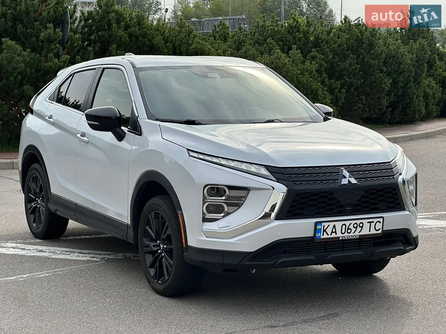 2022 Mitsubishi Eclipse Cross - фото 1