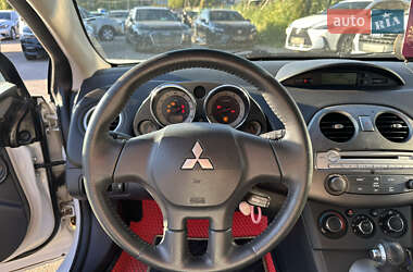 Купе Mitsubishi Eclipse 2011 в 