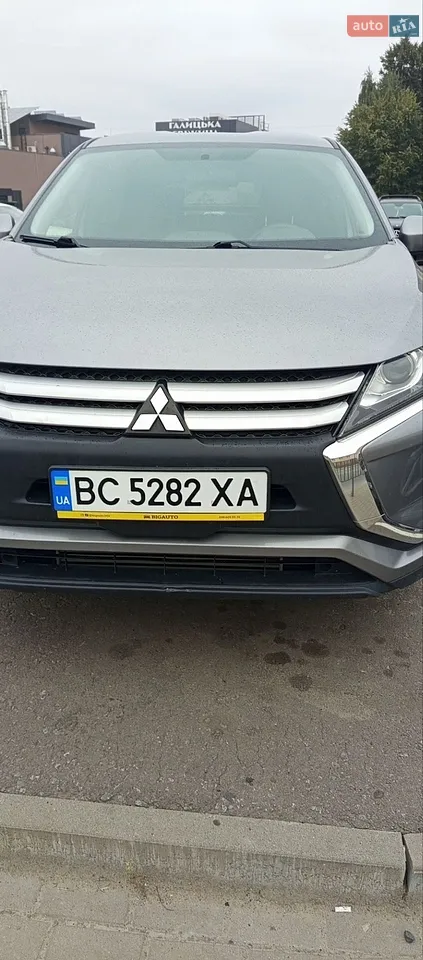 2018 Mitsubishi Eclipse Cross - мініатюра 12