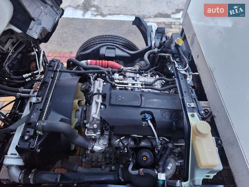 Грузовой фургон Mitsubishi Fuso Canter 2017 в Одессе