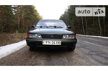 Седан Mitsubishi Galant 1988 в Романове