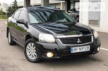 Седан Mitsubishi Galant 2009 в Киеве