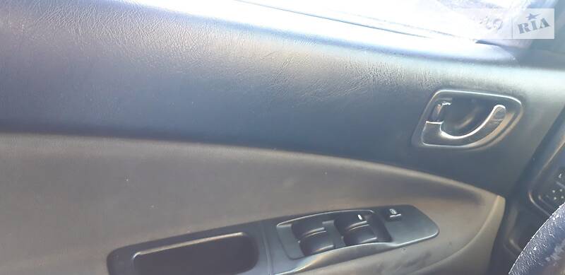 Седан Mitsubishi Galant 2001 в Києві