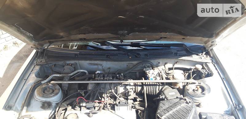 Седан Mitsubishi Galant 2001 в Києві
