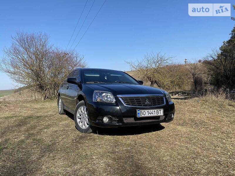 Седан Mitsubishi Galant 2009 в Волочиске