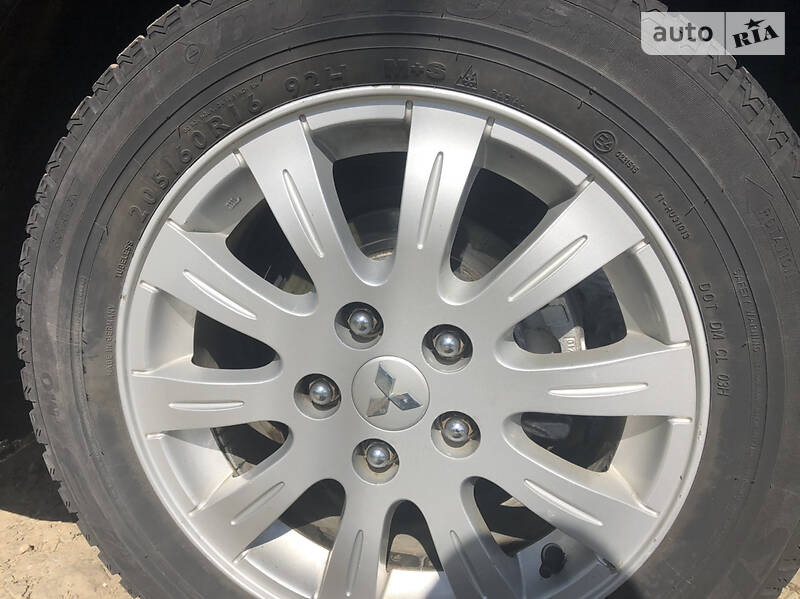 Седан Mitsubishi Galant 2008 в Мостиській