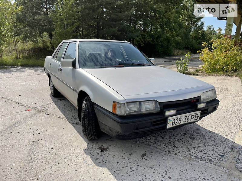 Седан Mitsubishi Galant 1988 в Вараше