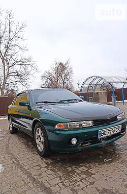 Седан Mitsubishi Galant 1996 в Первомайске