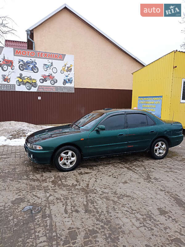 Седан Mitsubishi Galant 1996 в Первомайске