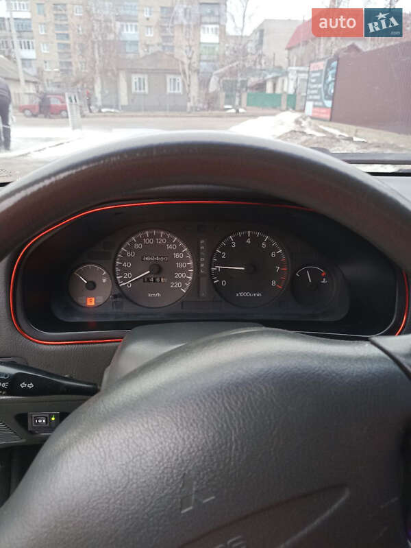 Седан Mitsubishi Galant 1996 в Первомайске