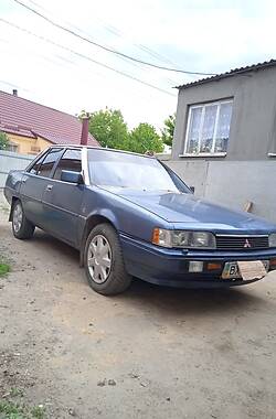 Седан Mitsubishi Galant 1986 в Староконстантинове