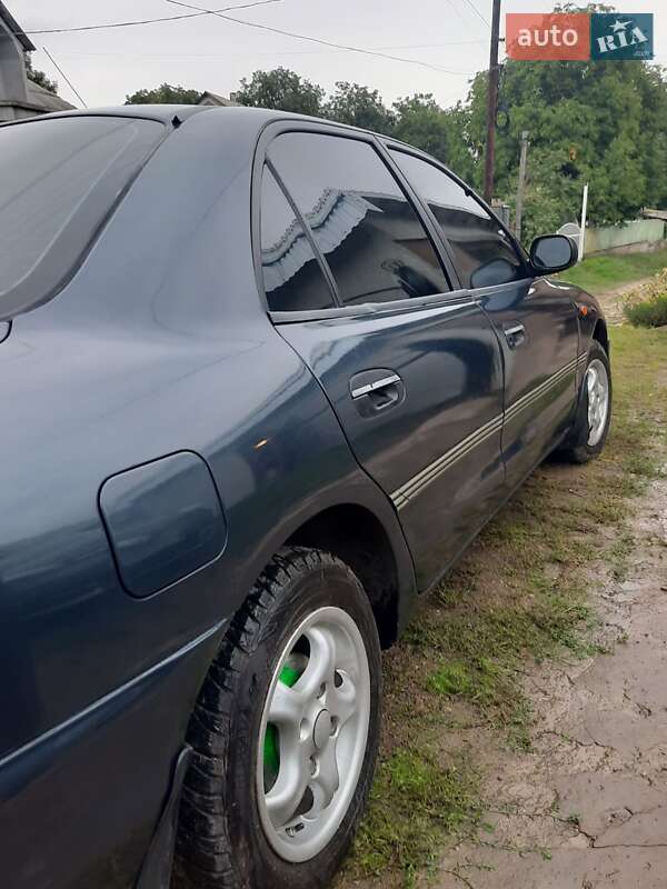 Седан Mitsubishi Galant 1994 в Черновцах