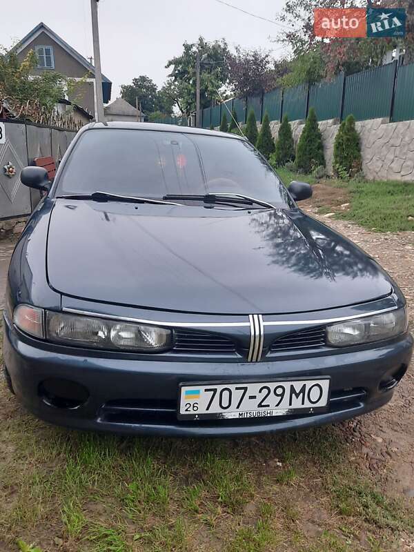 Седан Mitsubishi Galant 1994 в Черновцах