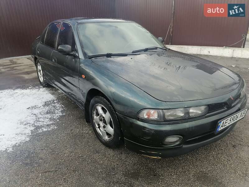 Седан Mitsubishi Galant 1994 в Першотравенске