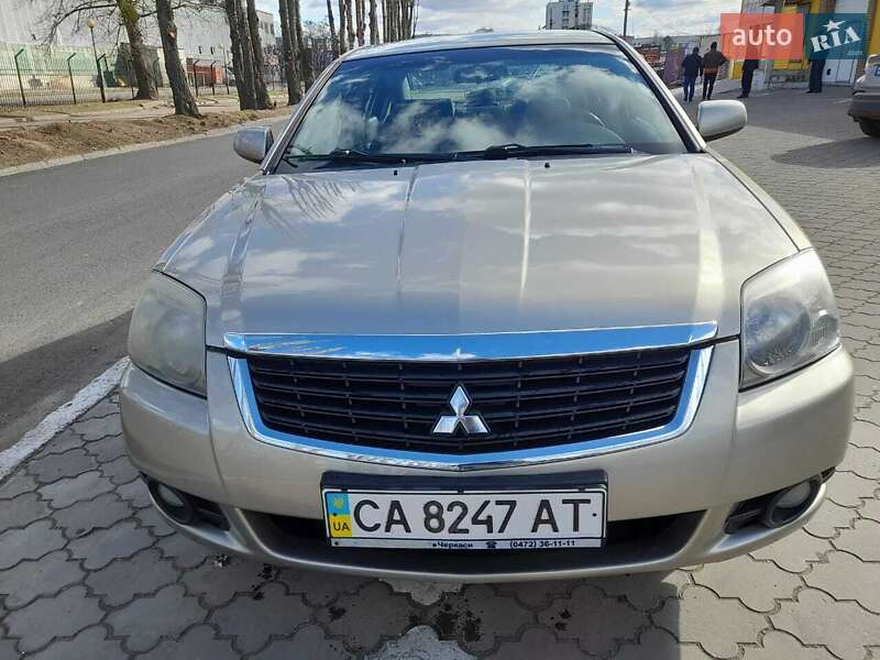 Седан Mitsubishi Galant 2008 в Черкассах