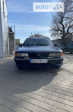 Седан Mitsubishi Galant 1989 в Николаеве