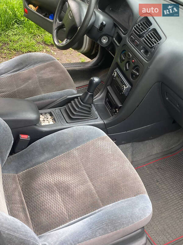 Седан Mitsubishi Galant 1995 в Одесі