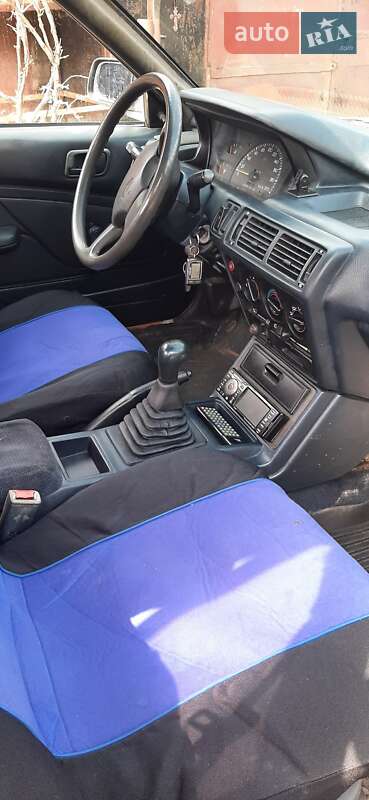 Седан Mitsubishi Galant 1988 в Шептицькому