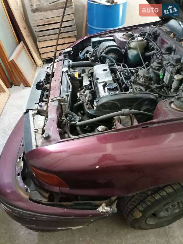 Седан Mitsubishi Galant 1992 в Запорожье