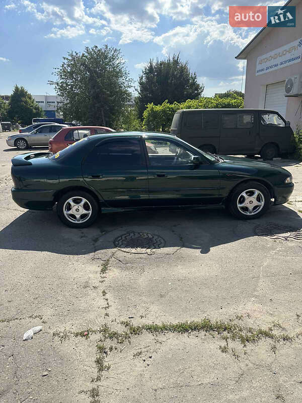 Седан Mitsubishi Galant 1996 в Херсоне