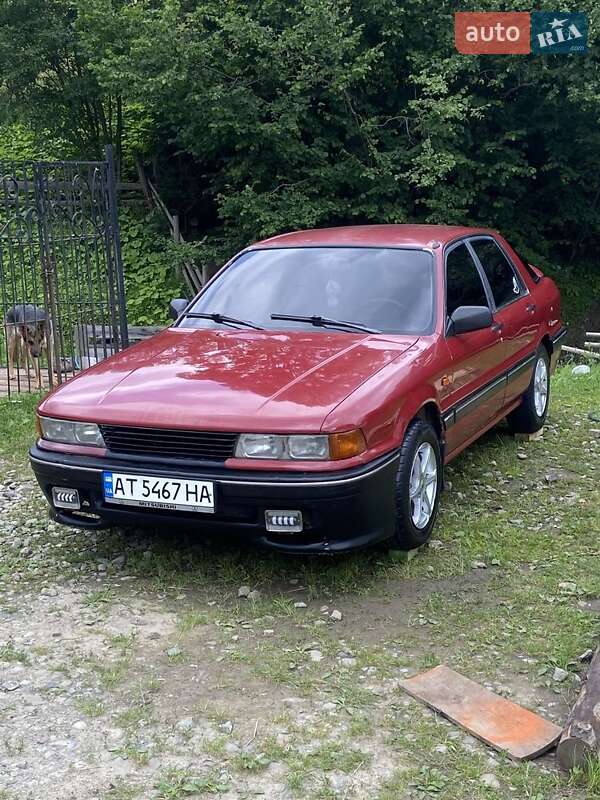 Седан Mitsubishi Galant 1990 в Верховині