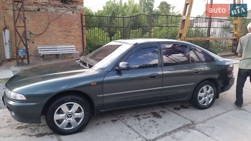 Седан Mitsubishi Galant 1994 в Виннице