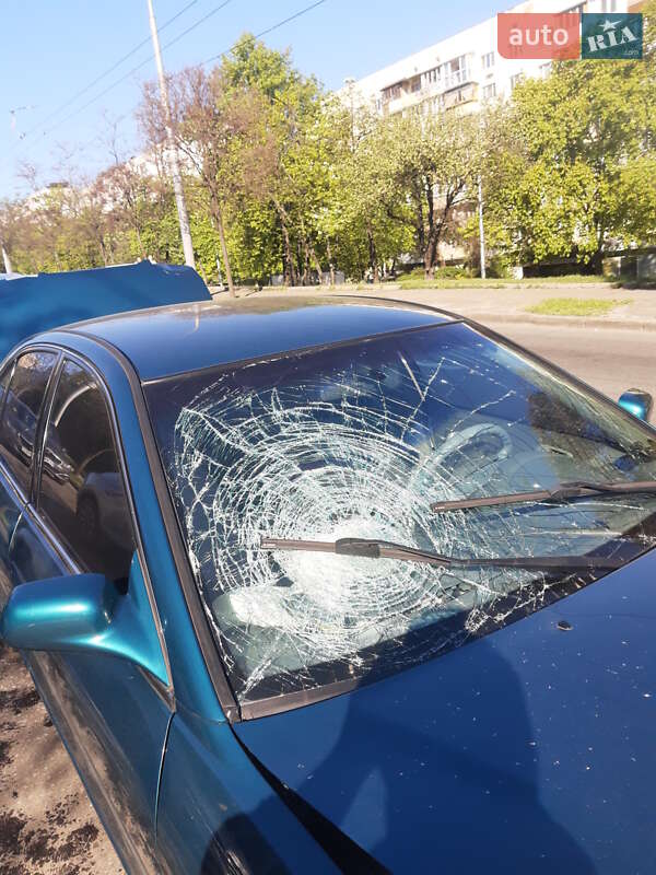 Седан Mitsubishi Galant 1999 в Києві