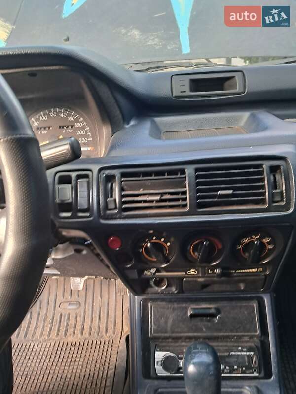 Седан Mitsubishi Galant 1988 в Полтаве