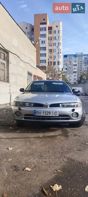Mitsubishi Galant