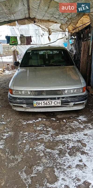 Седан Mitsubishi Galant 1992 в Миколаєві