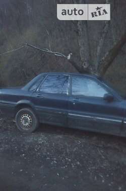 Седан Mitsubishi Galant 1990 в Перечине