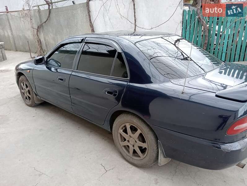 Седан Mitsubishi Galant 1995 в Одессе
