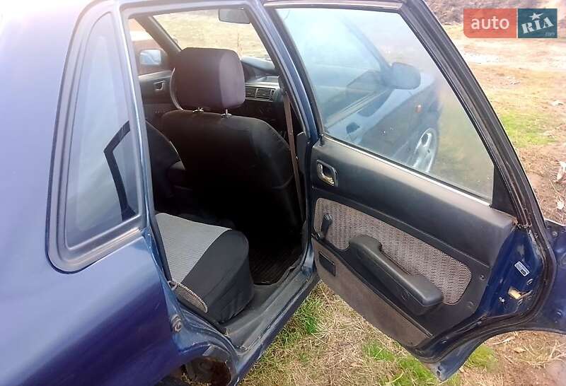 Седан Mitsubishi Galant 1988 в Овидиополе