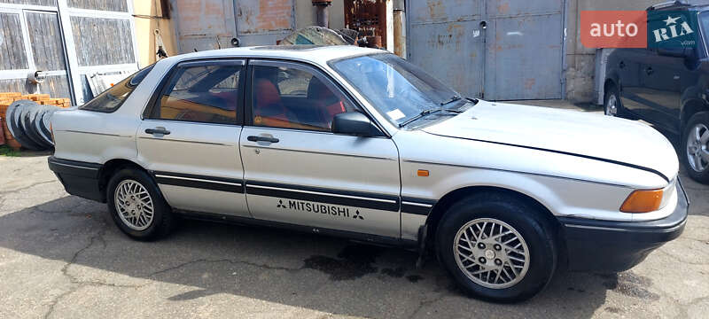 Лифтбек Mitsubishi Galant 1990 в Одессе фото 8 Лифтбек Mitsubishi Galant 1990 в Одессе