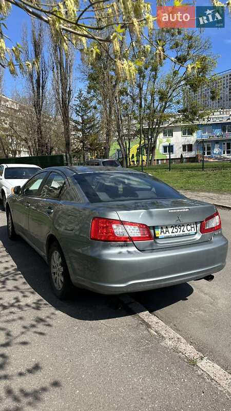 Седан Mitsubishi Galant 2009 в Києві