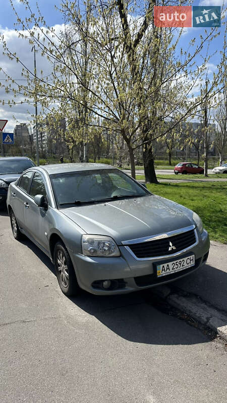 Седан Mitsubishi Galant 2009 в Києві