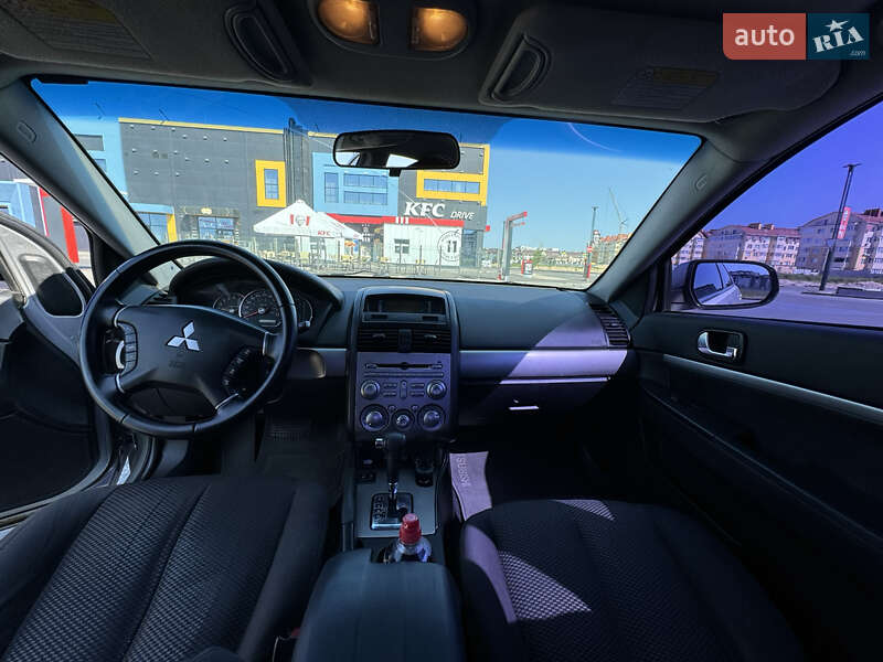 Седан Mitsubishi Galant 2008 в Киеве