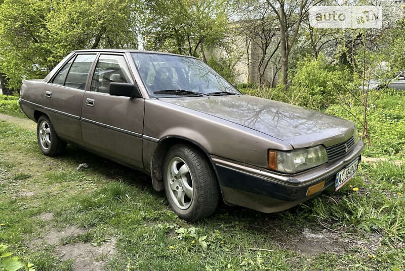Седан Mitsubishi Galant 1986 в Владимир-Волынском
