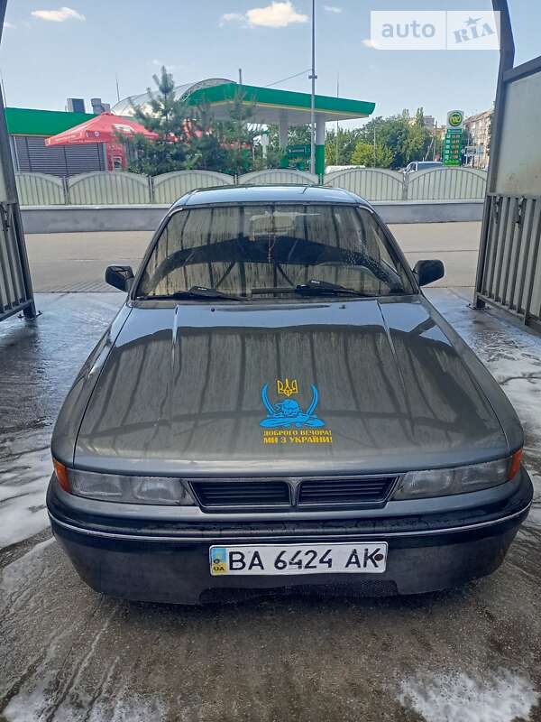 Седан Mitsubishi Galant 1989 в Кропивницькому