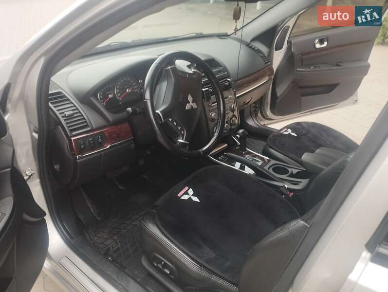 Седан Mitsubishi Galant 2008 в Белой Церкви