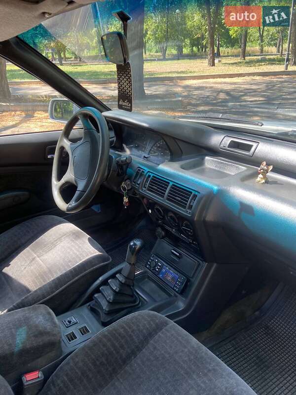 Седан Mitsubishi Galant 1992 в Першотравенську
