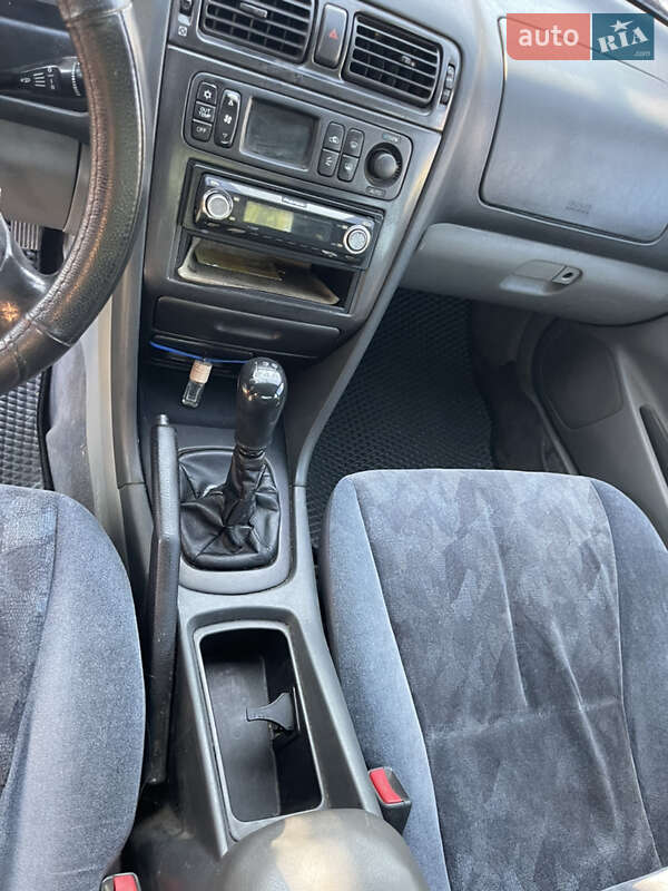 Седан Mitsubishi Galant 1997 в Измаиле