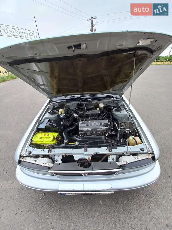 Седан Mitsubishi Galant 1990 в Черноморске