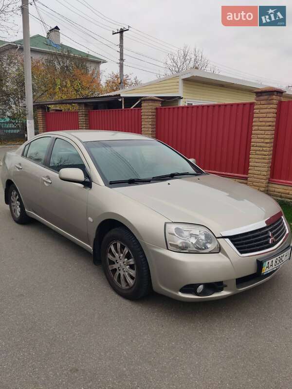 Седан Mitsubishi Galant 2008 в Киеве