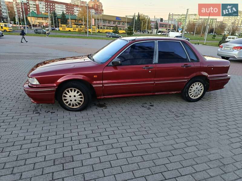 Седан Mitsubishi Galant 1992 в Львове